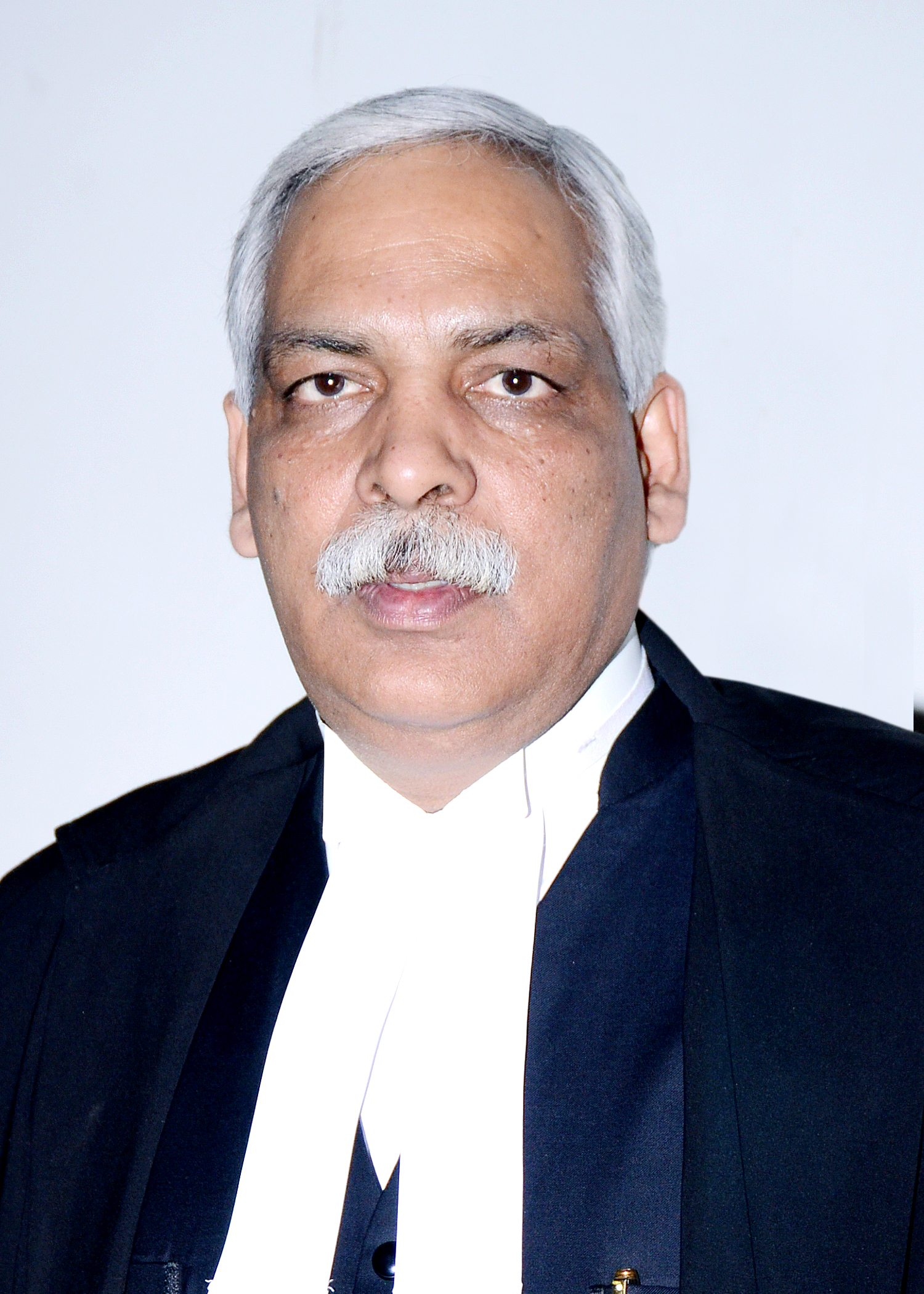 Hon’ble Mr. Justice Devendra Kumar Upadhyaya (Sr. Judge, Lko.)